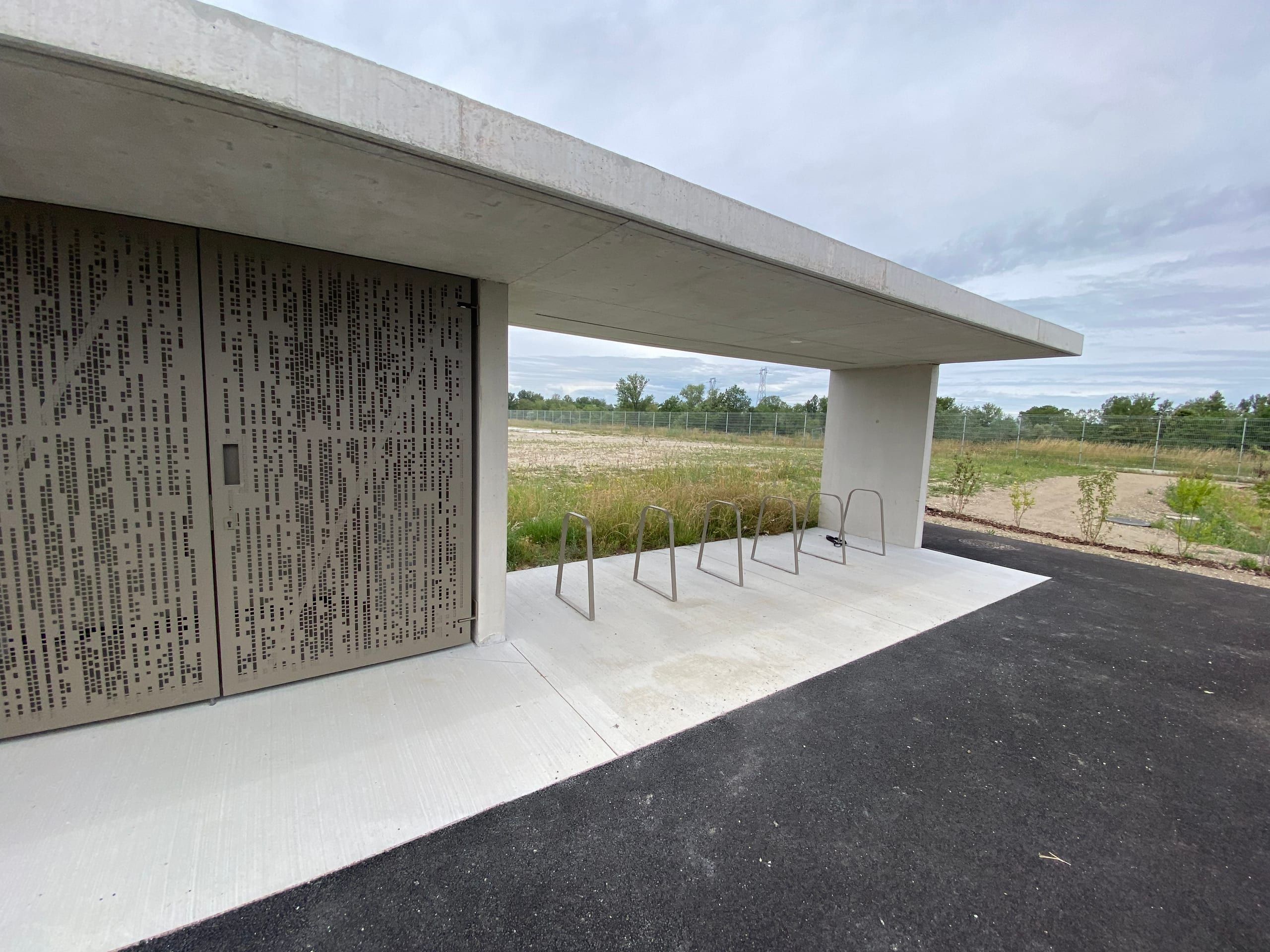 Aménagements métalliques extérieurs du site VNF de Gambsheim